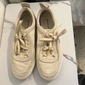 Everlane Natural Canvas Lace-Up Sneakers